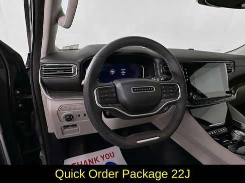 Used 2022 Jeep Wagoneer Series II image 16