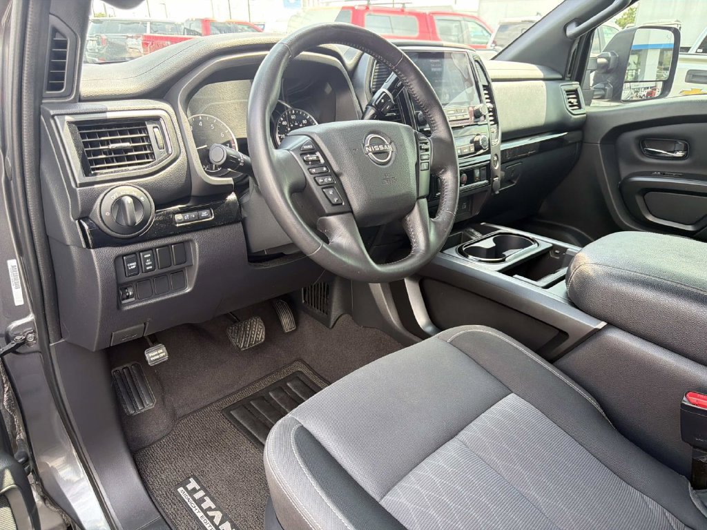 Used 2023 Nissan Titan SV w/ SV Convenience Package AWD/4WD image 22