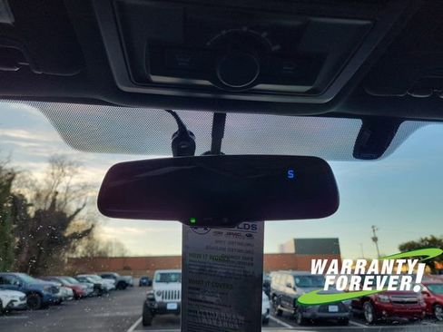 Used 2017 Toyota Tacoma TRD Off-Road image 12