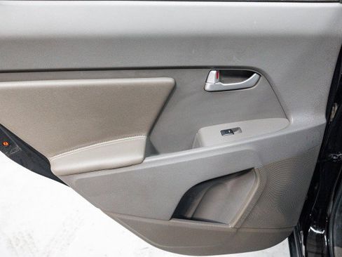 Used 2016 Kia Sportage EX image 24