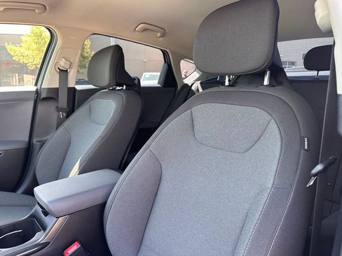 Used 2025 Kia K4 LXS image 21