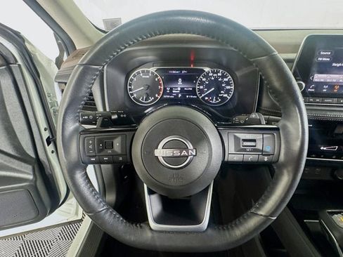 Used 2022 Nissan Rogue SV w/ SV Premium Package image 10