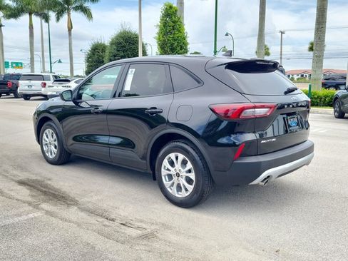 Certified 2026 Ford Escape Active FWD image 5