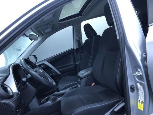 Used 2016 Toyota RAV4 XLE image 18