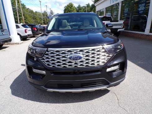 Certified 2022 Ford Explorer Platinum w/ Technology Package image 2