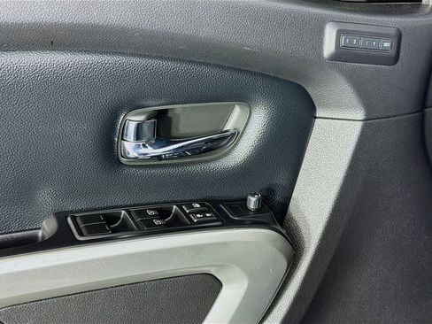 Used 2017 Nissan Titan PRO-4X w/ Pro-4x Convenience Package image 18