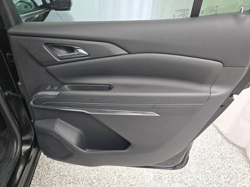 Used 2024 Chevrolet Traverse LT image 10