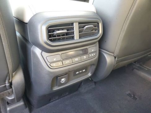 Used 2024 Honda Pilot Elite image 13