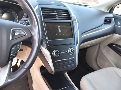 Used 2018 Lincoln MKC Reserve image 10