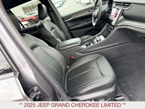 Certified 2025 Jeep Grand Cherokee Limited w/ Trailer Tow Package image 10