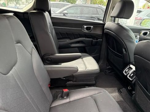 Used 2023 Kia Sorento SX FWD image 11