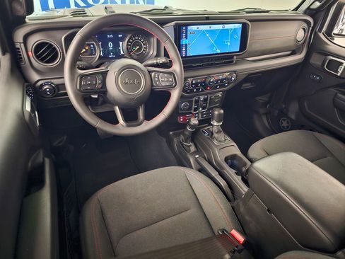 Used 2024 Jeep Gladiator Rubicon w/ Technology Group image 14