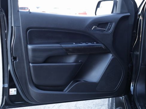 Used 2016 GMC Canyon SLE w/ Nightfall Edition image 22