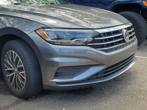 Used 2019 Volkswagen Jetta SE w/ Cold Weather Package FWD image 6