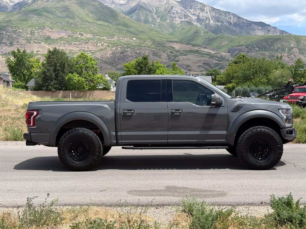 Used 2020 Ford F150 Raptor w/ Equipment Group 802A Luxury AWD/4WD image 8