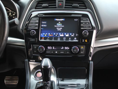 Used 2017 Nissan Maxima SR w/ Midnight Edition image 21