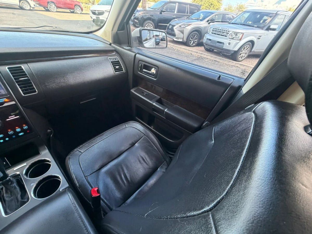 Used 2018 Ford Flex Limited w/ Equipment Group 303A AWD/4WD image 50