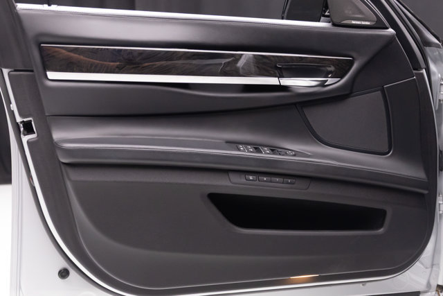 Used 2014 BMW 750i RWD image 45