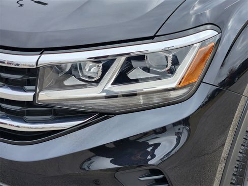 Used 2020 Volkswagen Atlas Cross Sport S image 9