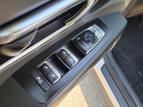 Certified 2022 Kia Telluride EX w/ EX Premium Package FWD image 21