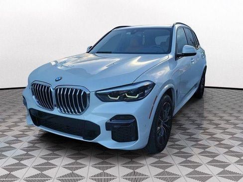 Used 2022 BMW X5 xDrive40i w/ M Sport Package AWD/4WD image 3