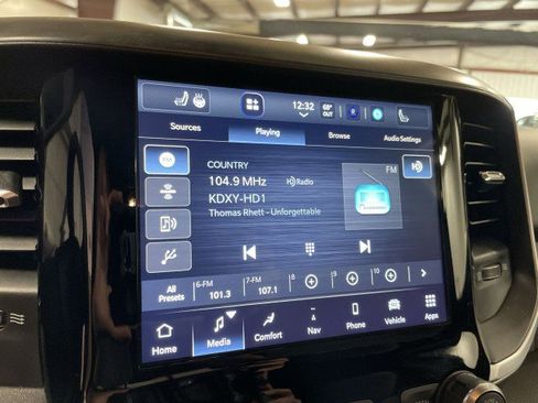 Used 2024 RAM 1500 Big Horn AWD/4WD image 18