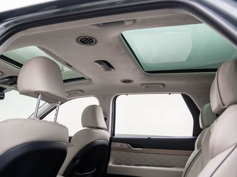 Used 2022 Hyundai Palisade Calligraphy image 18