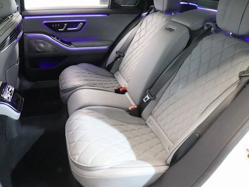 Used 2023 Mercedes-Benz S 580 4MATIC Sedan image 16