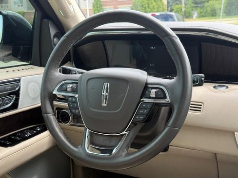 Certified 2021 Lincoln Navigator L Reserve w/ Luxury Package AWD/4WD image 19