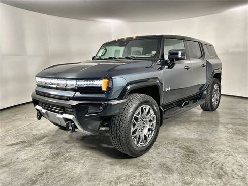 Used 2025 GMC Hummer EV 3X w/ LPO, Cargo Utility Package image 4