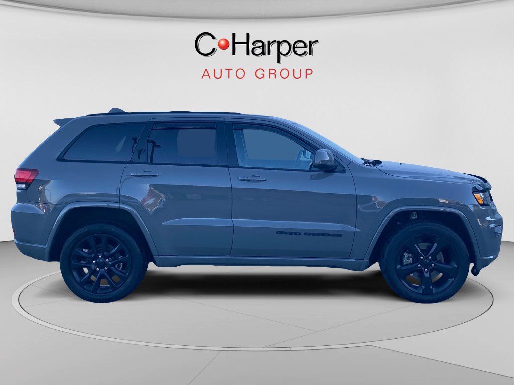 Used 2021 Jeep Grand Cherokee Laredo X AWD/4WD image 2