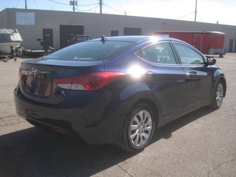Used 2013 Hyundai Elantra GLS FWD image 5