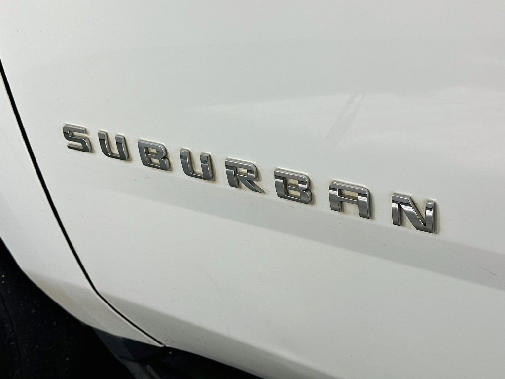 Used 2018 Chevrolet Suburban LT AWD/4WD image 27