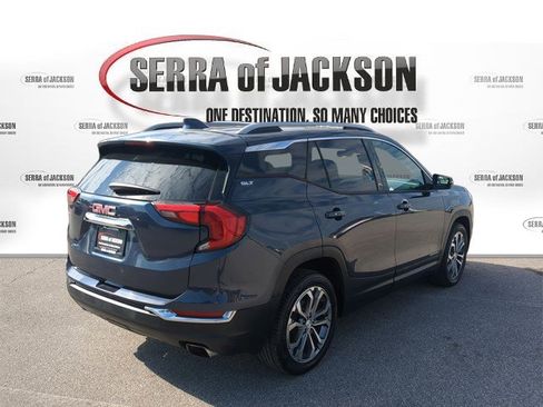 Used 2018 GMC Terrain SLT image 8