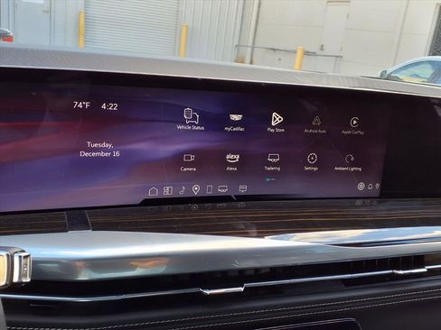 Certified 2025 Cadillac Escalade Premium Luxury image 15