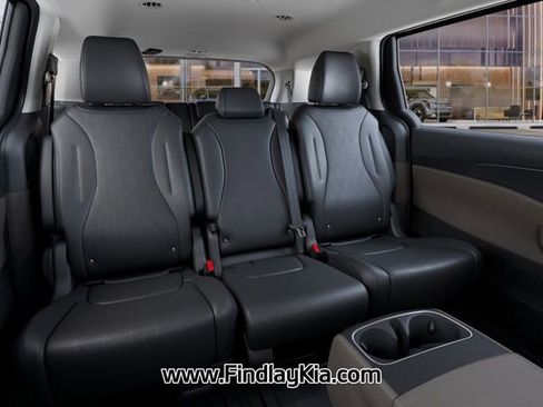 New 2026 Kia Carnival LXS image 19