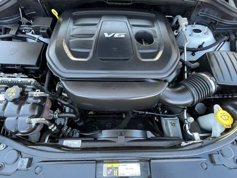 Used 2019 Jeep Grand Cherokee Laredo AWD/4WD image 27