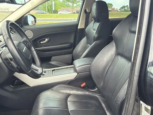 Used 2016 Land Rover Range Rover Evoque SE image 10