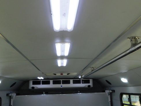 Used 2017 Ford F550 2WD Regular Cab Super Duty w/ XL Value Package image 27