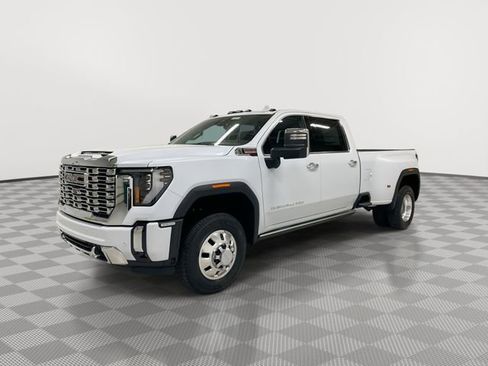 New 2026 GMC Sierra 3500 Denali w/ Denali Reserve Package AWD/4WD image 6