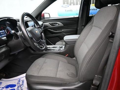 Used 2023 Chevrolet Traverse LT image 14