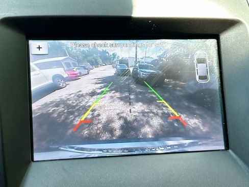 Used 2019 Ford Edge Titanium FWD image 20