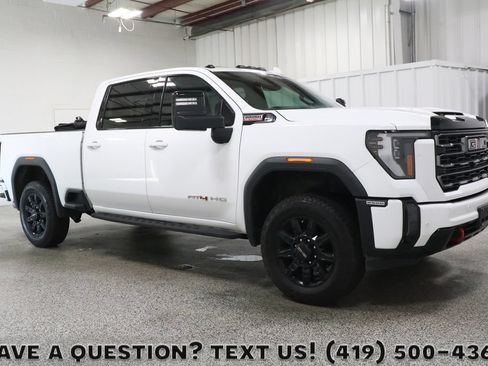 Used 2024 GMC Sierra 2500 AT4 w/ AT4 Premium Plus Package AWD/4WD image 1