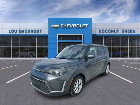 Used 2024 Kia Soul LX w/ Option Group 015 FWD image 4