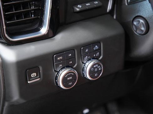 Certified 2025 GMC Sierra 1500 Denali Ultimate AWD/4WD image 40