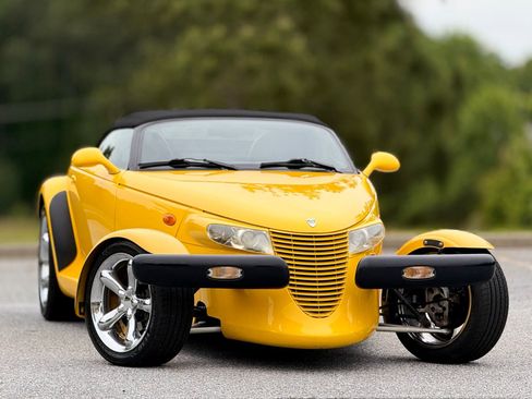 Used 2002 Chrysler Prowler RWD image 4