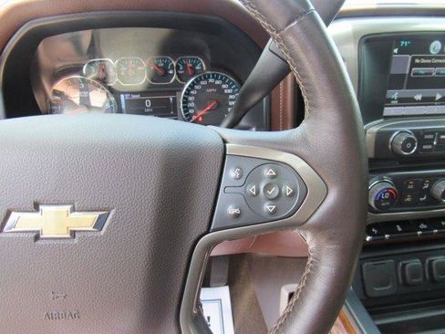 Used 2015 Chevrolet Silverado 1500 High Country w/ High Country Premium Package AWD/4WD image 37