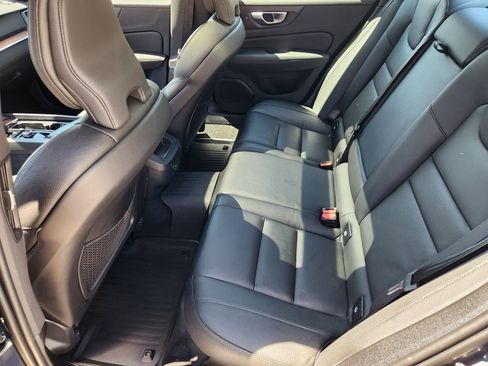 Used 2023 Volvo S60 B5 Plus w/ Climate Package AWD/4WD image 11