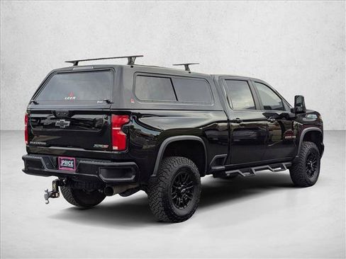 Used 2024 Chevrolet Silverado 2500 ZR2 image 5