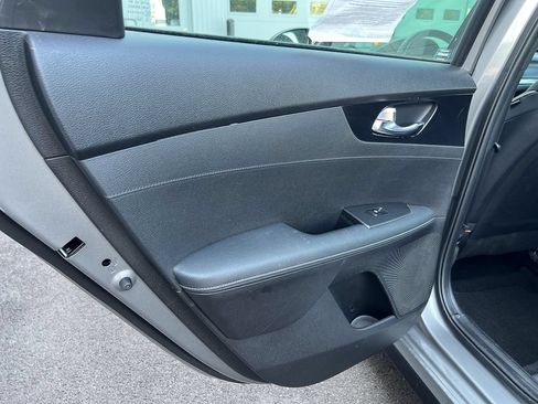 Used 2023 Kia Forte GT-Line w/ GT-Line Technology Package FWD image 23